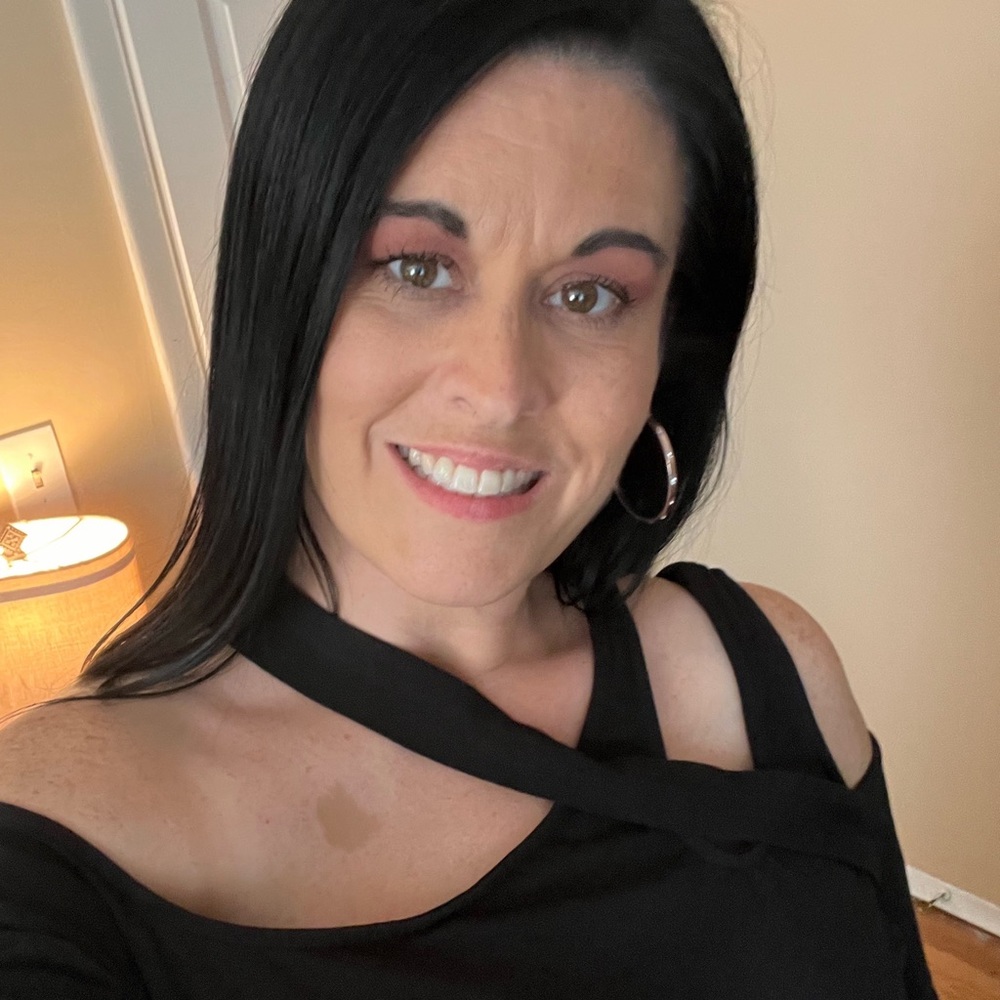 Meet your Posher, April